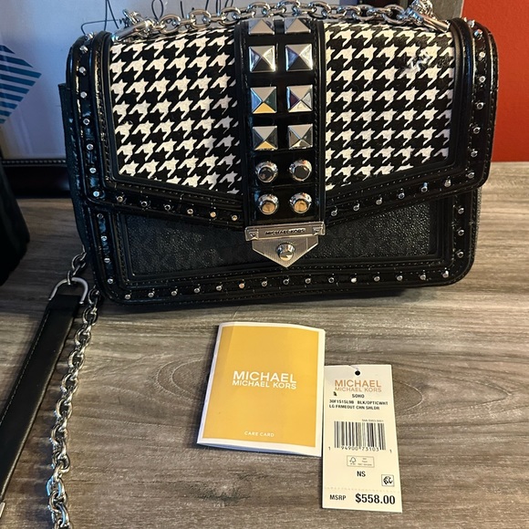 Michael Kors Handbags - Michael kors purse